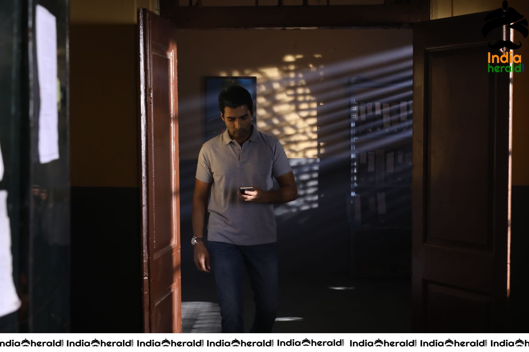 Sony LIV in Iru Dhuruvam Web Series Stills