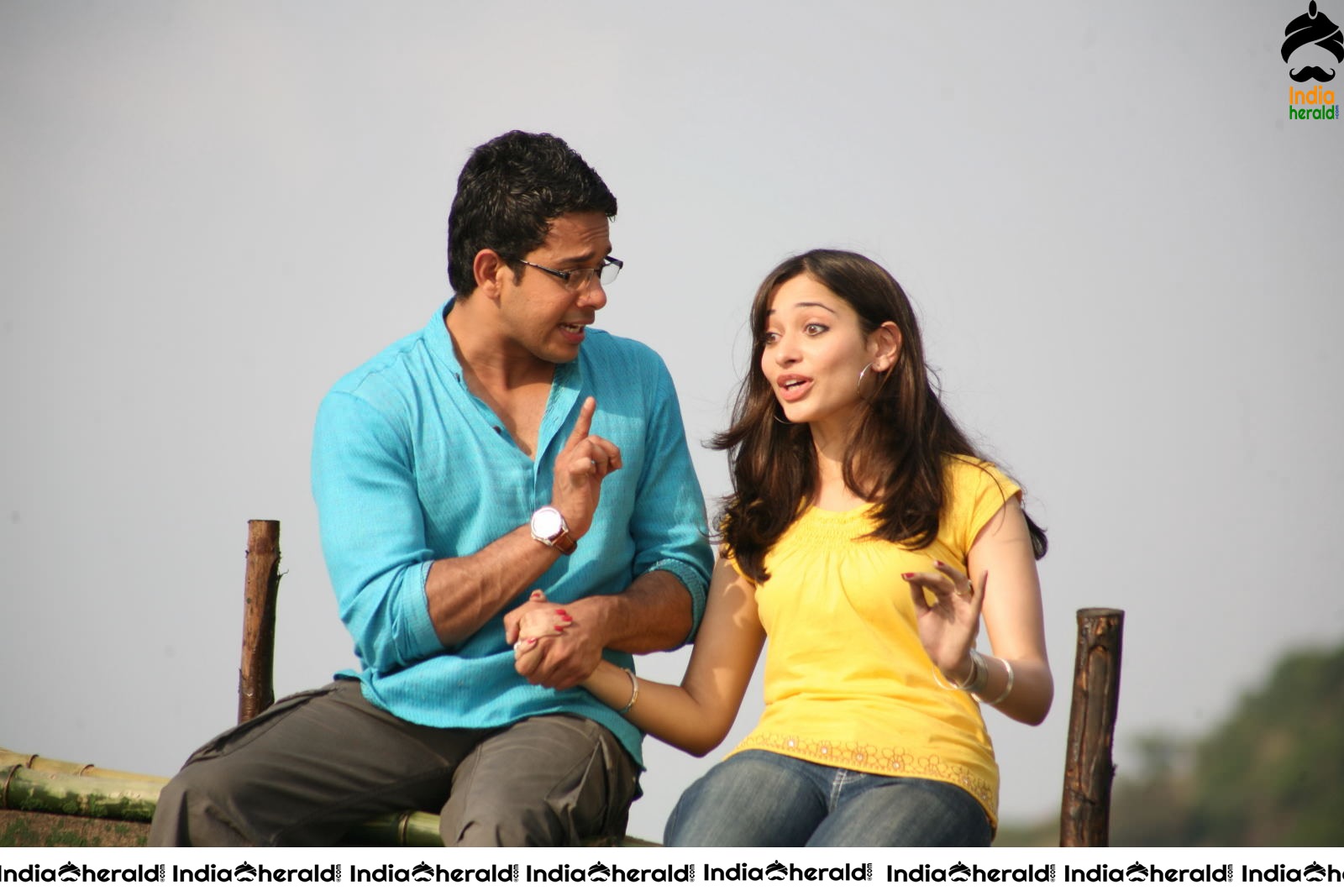 Tamanna Hot Rare Unseen Photos from Kanden Kaadhalai movie Set 2