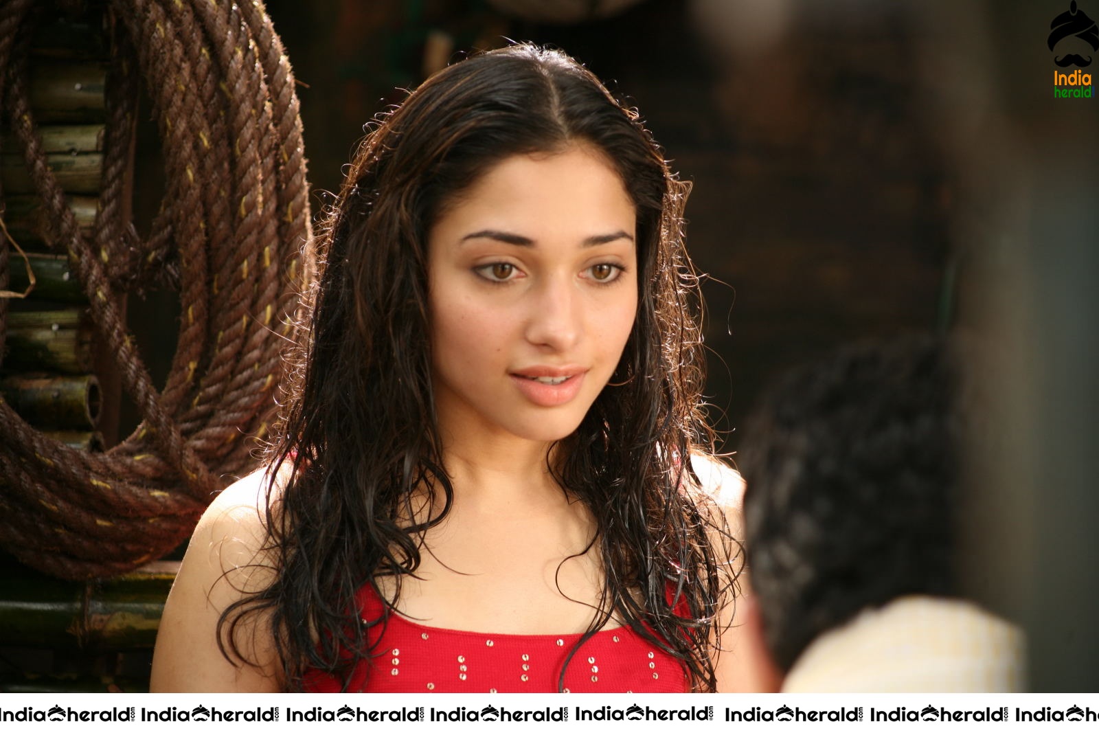 Tamanna Hot Rare Unseen Photos from Kanden Kaadhalai movie Set 4