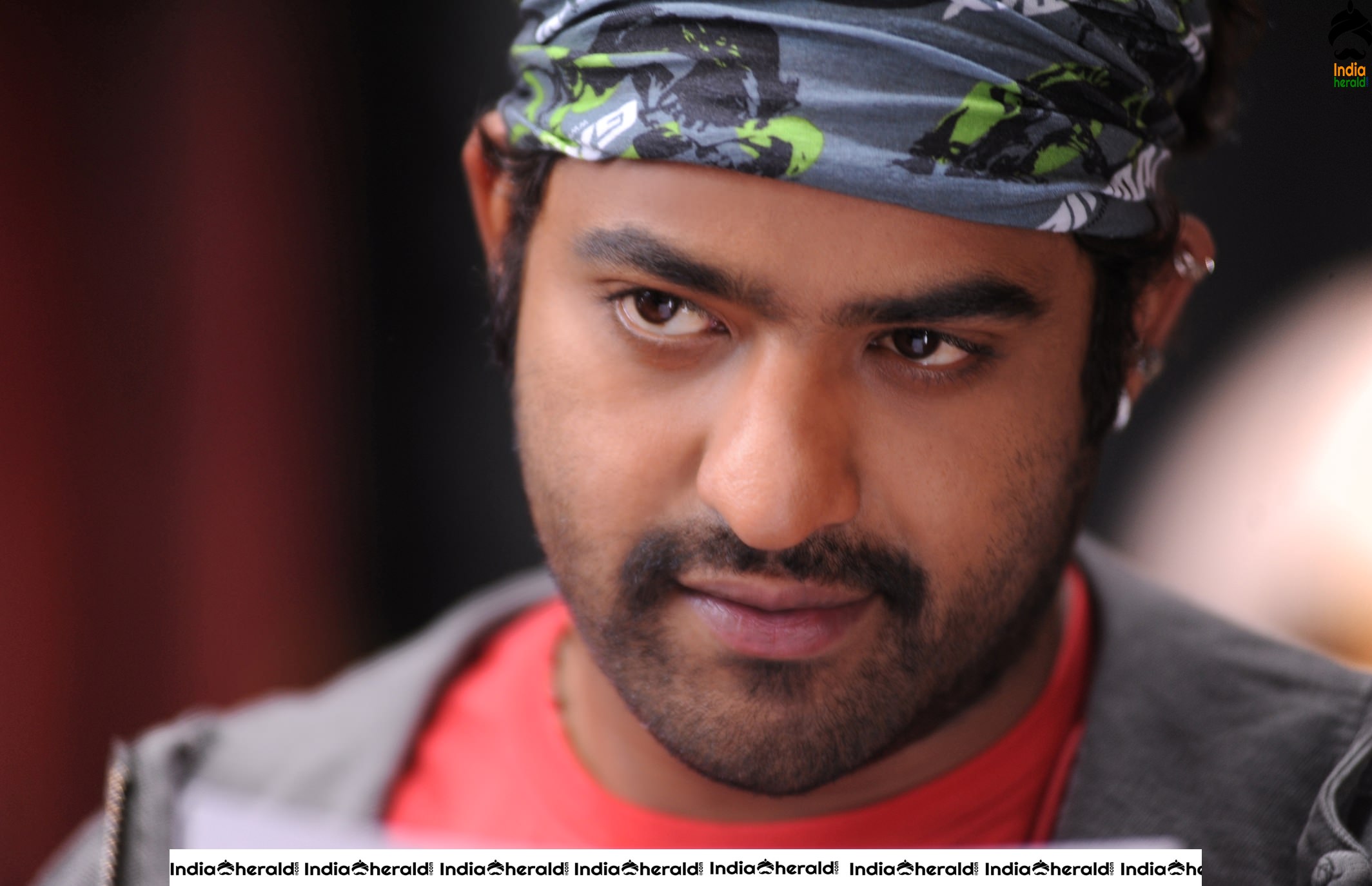 Tamannaah and Junior NTR Photos from Oosaravelli Movie Set 1