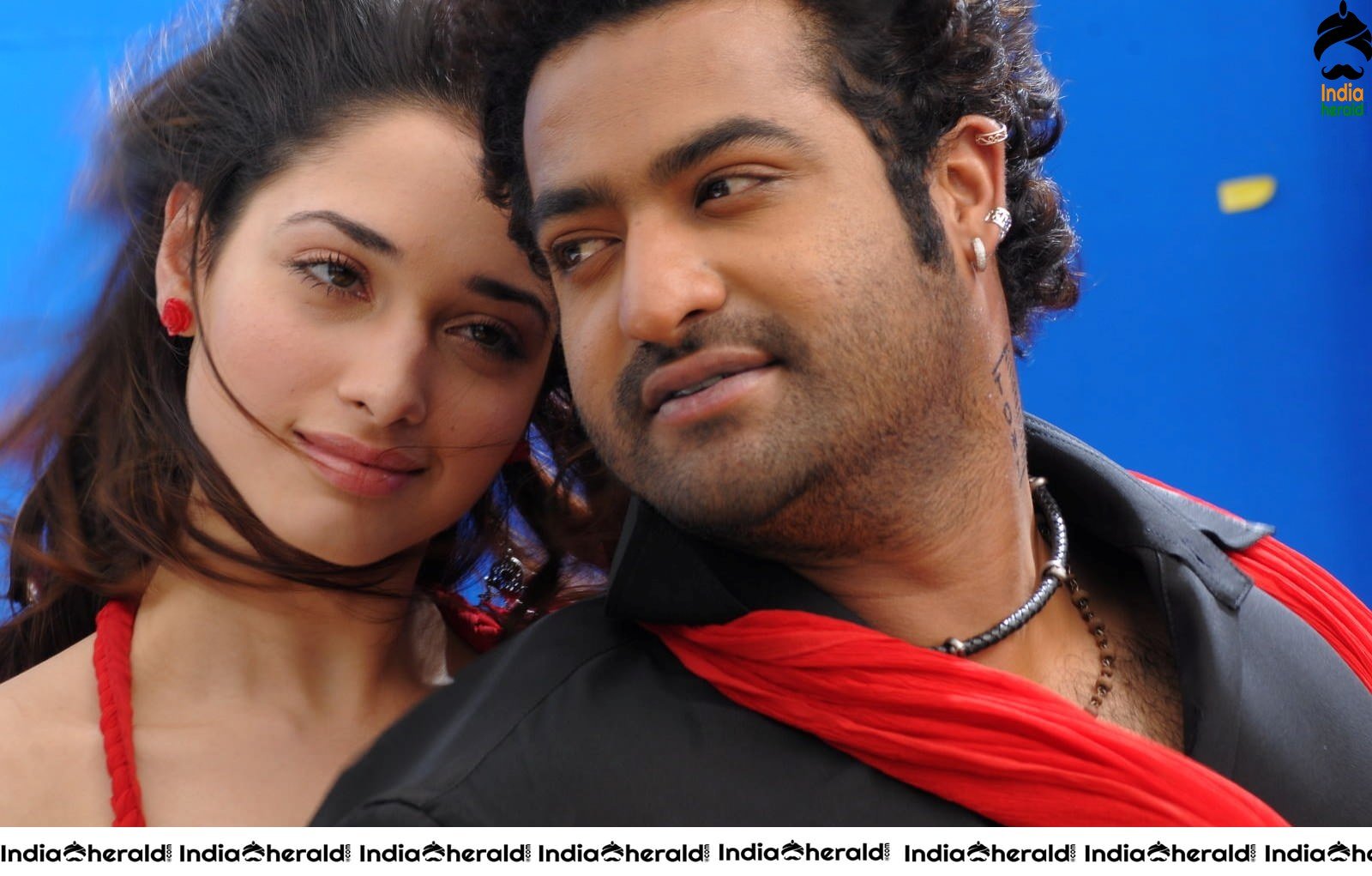 Tamannaah and Junior NTR Photos from Oosaravelli Movie Set 3