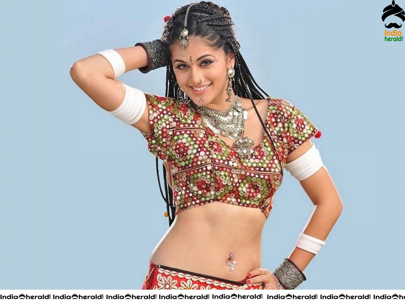 Teasing Hot Latest HD Wallpapers of Taapsee Pannu Part 2