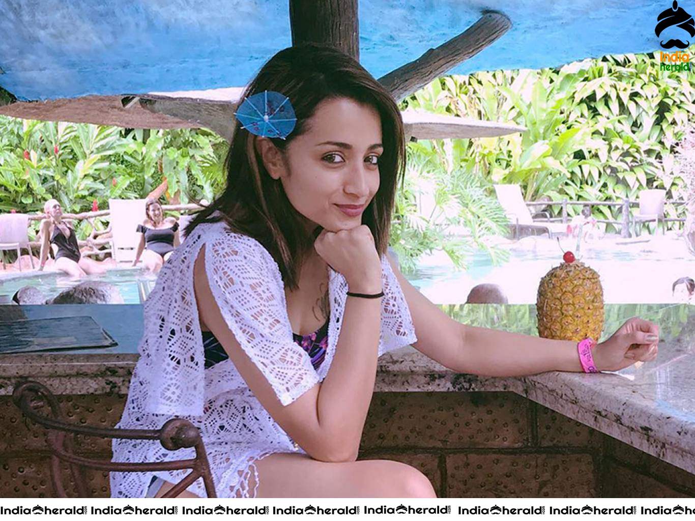 Tempting Hot HD Wallpapers of Actress Trisha Krishnan Part 2