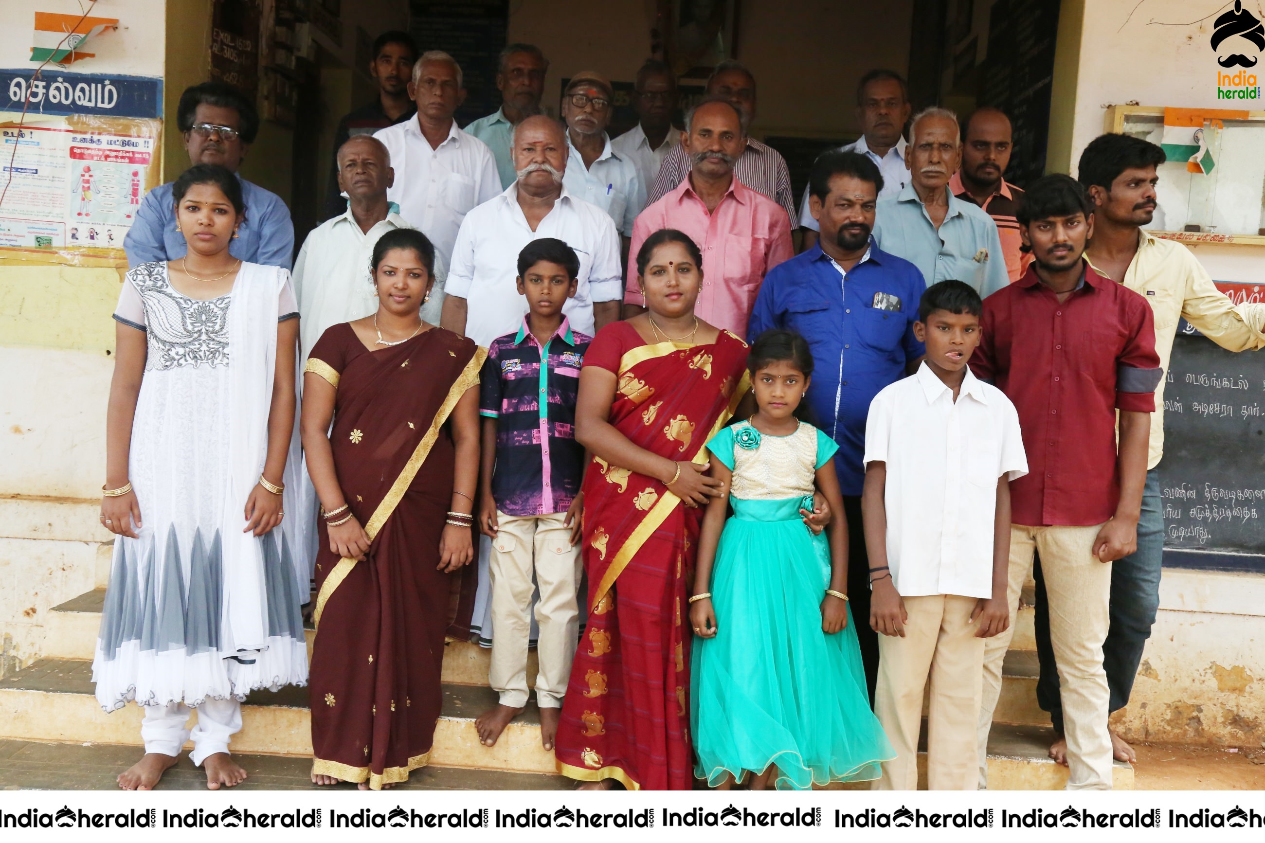 Thedu Movie photo Stills Set 2