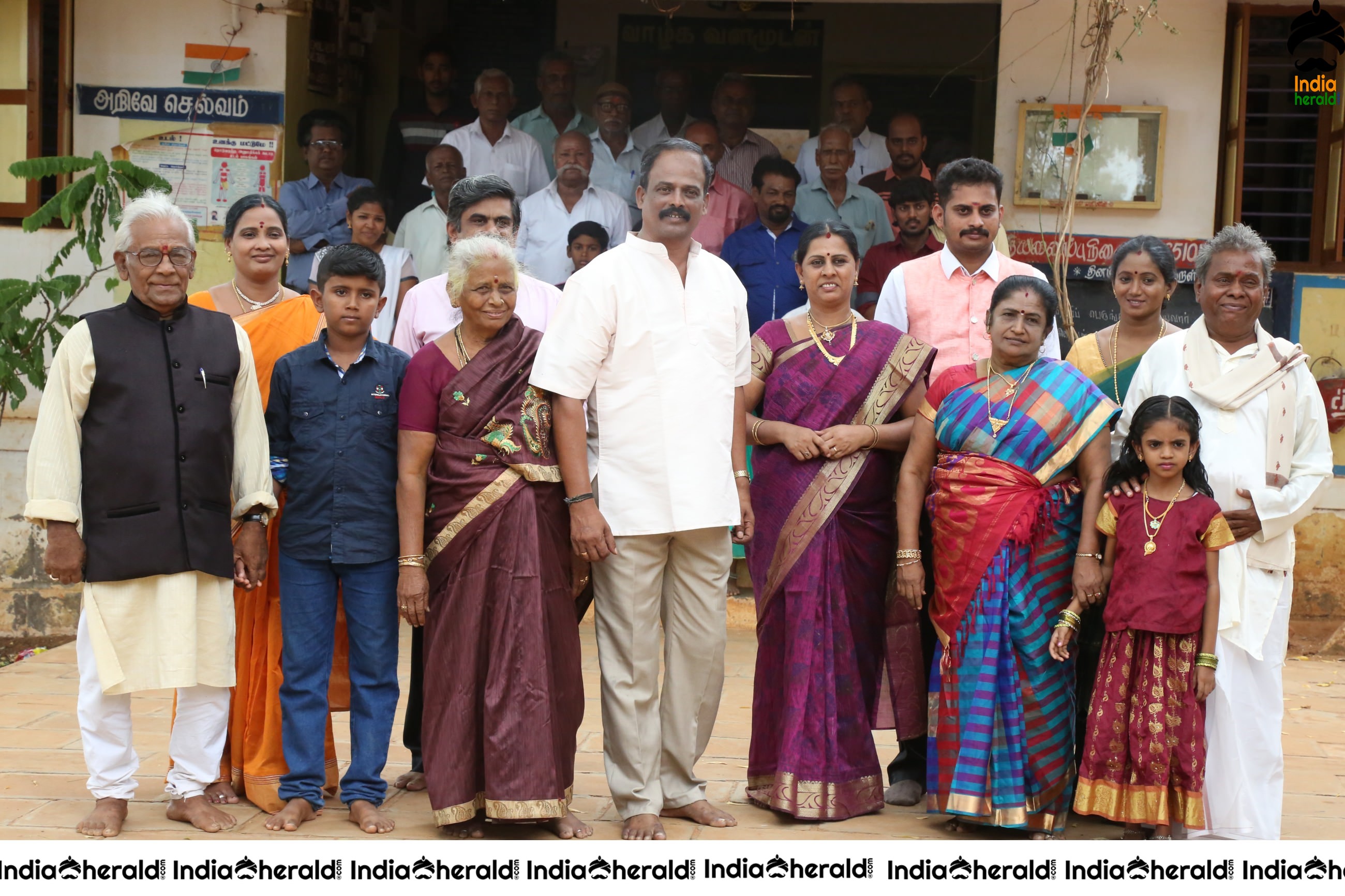 Thedu Movie photo Stills Set 2