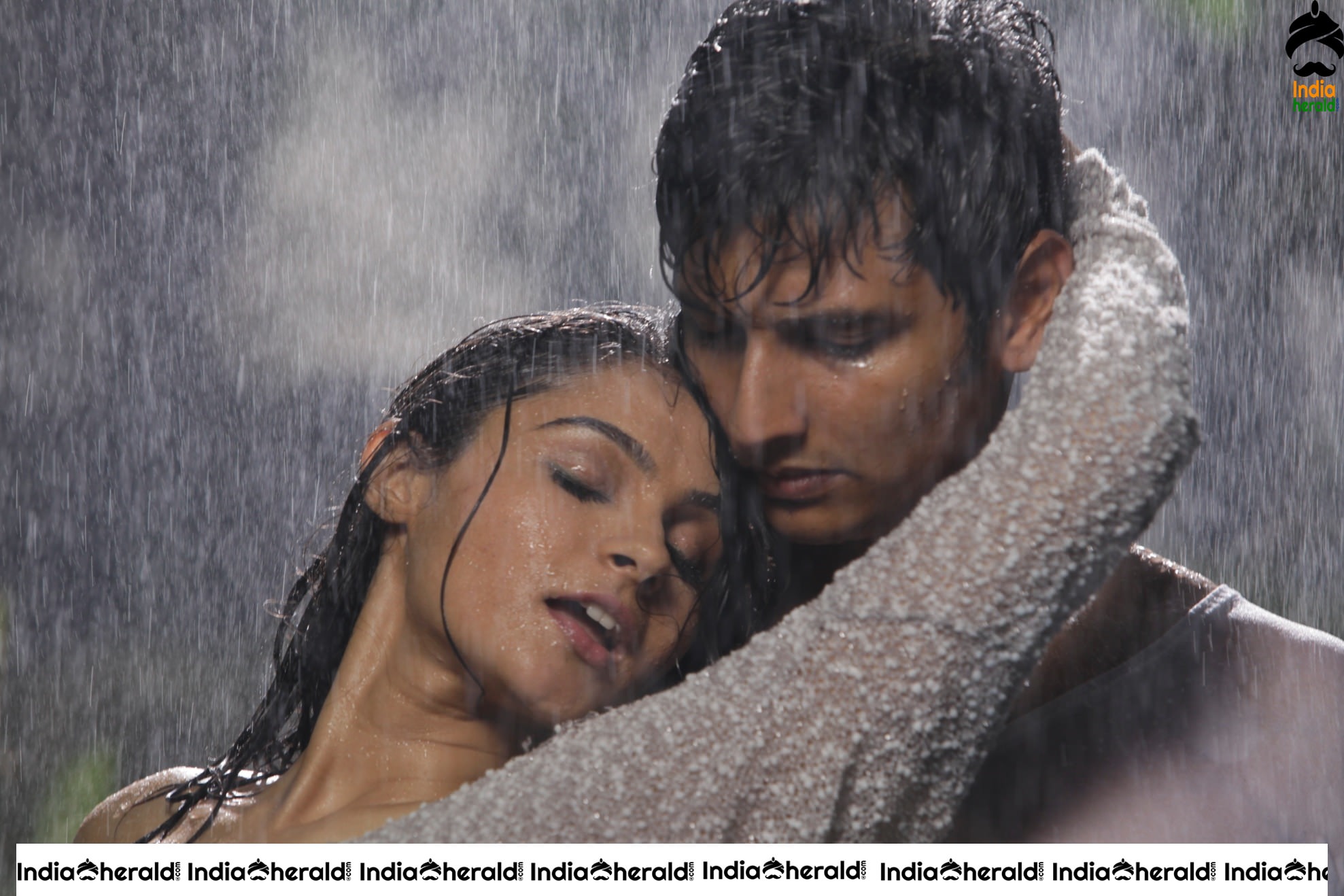 Trisha and Andrea Hot and Steamy Photos from an Unseen Tamil Movie Set 1