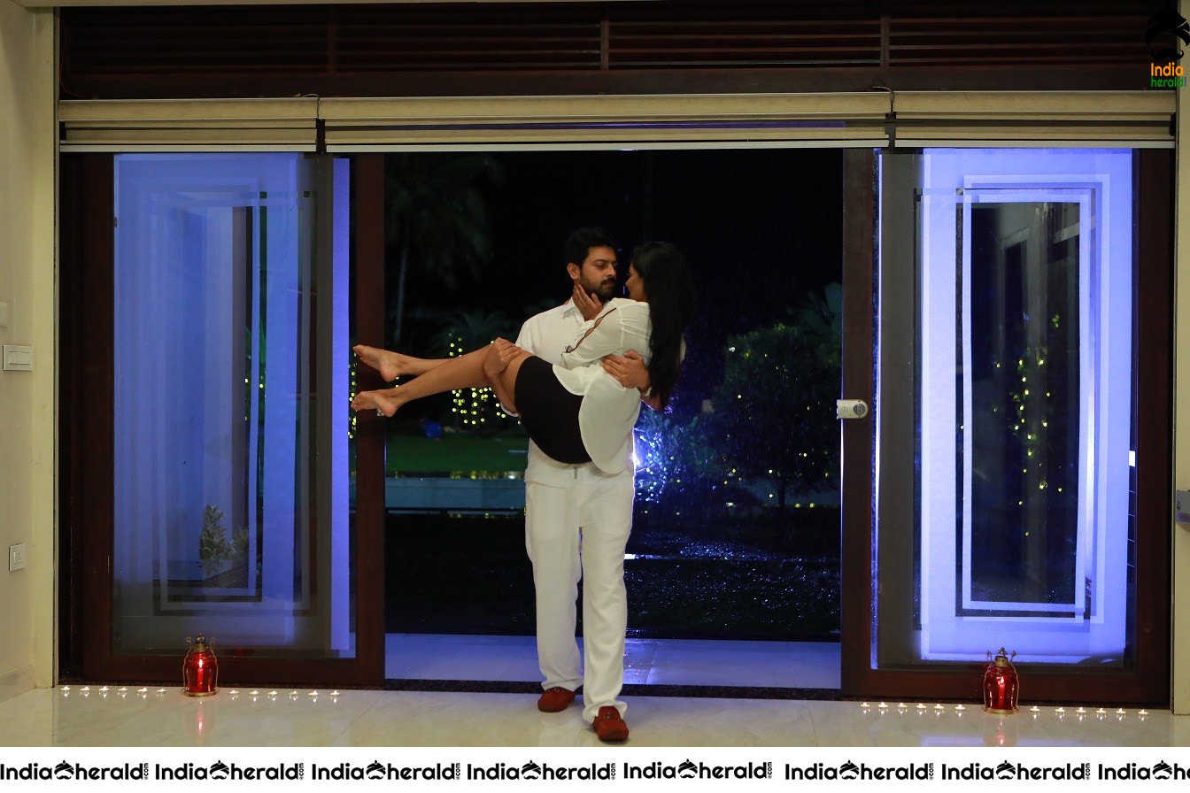 Un Kadhal Irunthal Tamil Movie Stills Set 1
