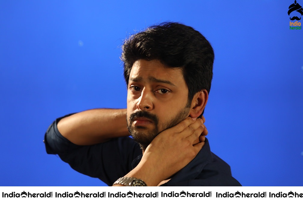 Un Kadhal Irunthal Tamil Movie Stills Set 3