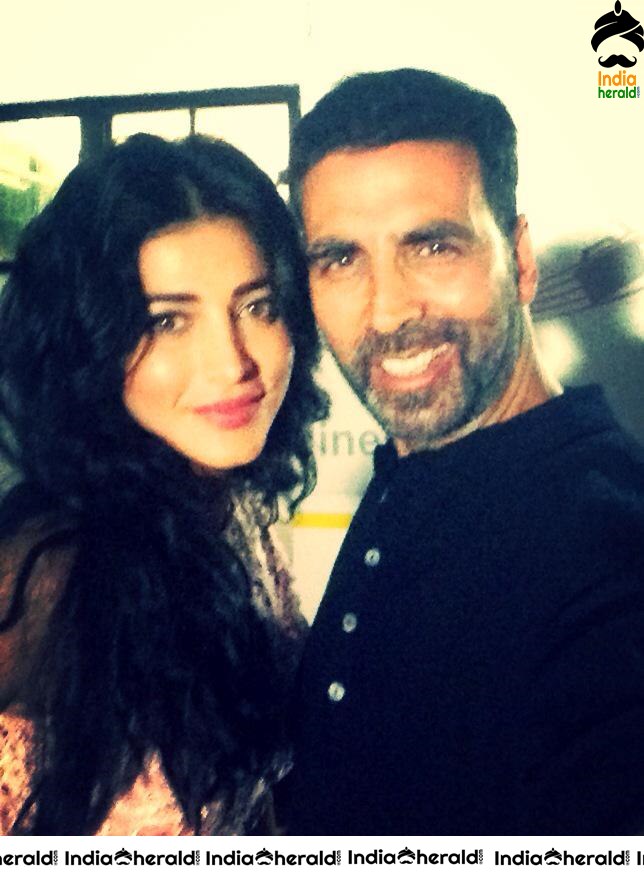 Unseen Photos Collection of Shruti Haasan from Behind the Scenes Set 2