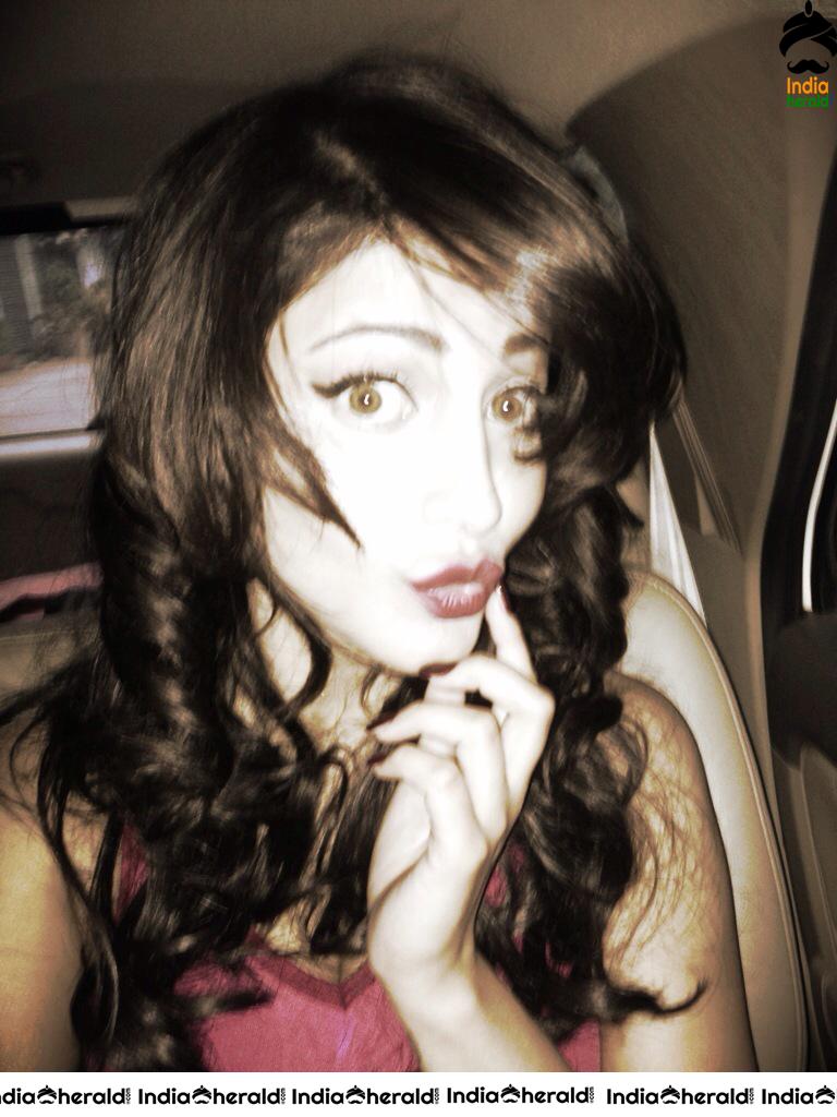 Unseen Photos Collection of Shruti Haasan from Behind the Scenes Set 2