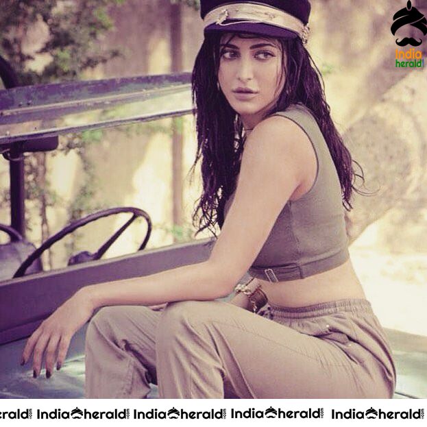 Unseen Photos Collection of Shruti Haasan from Behind the Scenes Set 3
