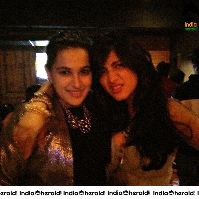 Unseen Photos Collection of Shruti Haasan from Behind the Scenes Set 3