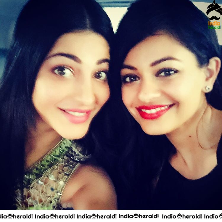 Unseen Photos Collection of Shruti Haasan from Behind the Scenes Set 5