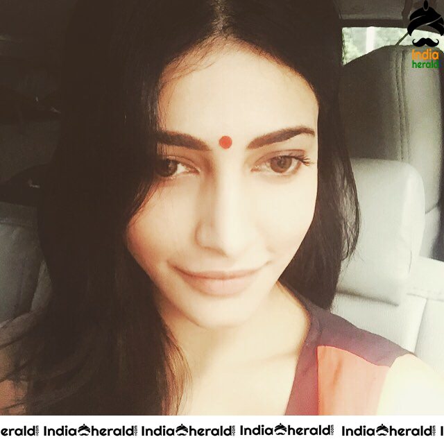 Unseen Photos Collection of Shruti Haasan from Behind the Scenes Set 6