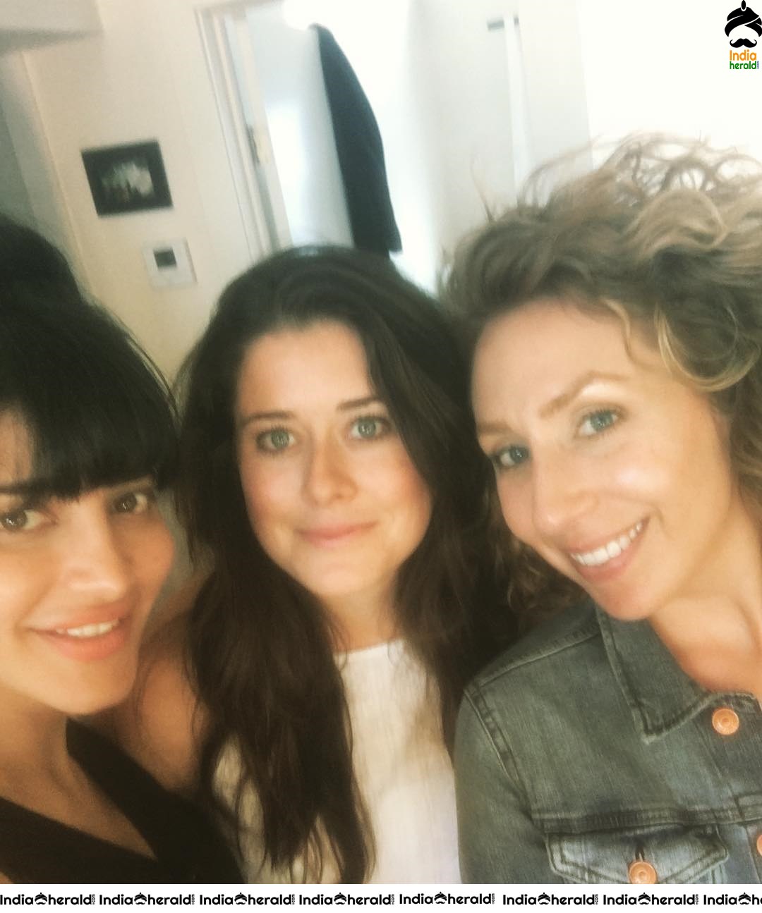 Unseen Photos Collection of Shruti Haasan from Behind the Scenes Set 6