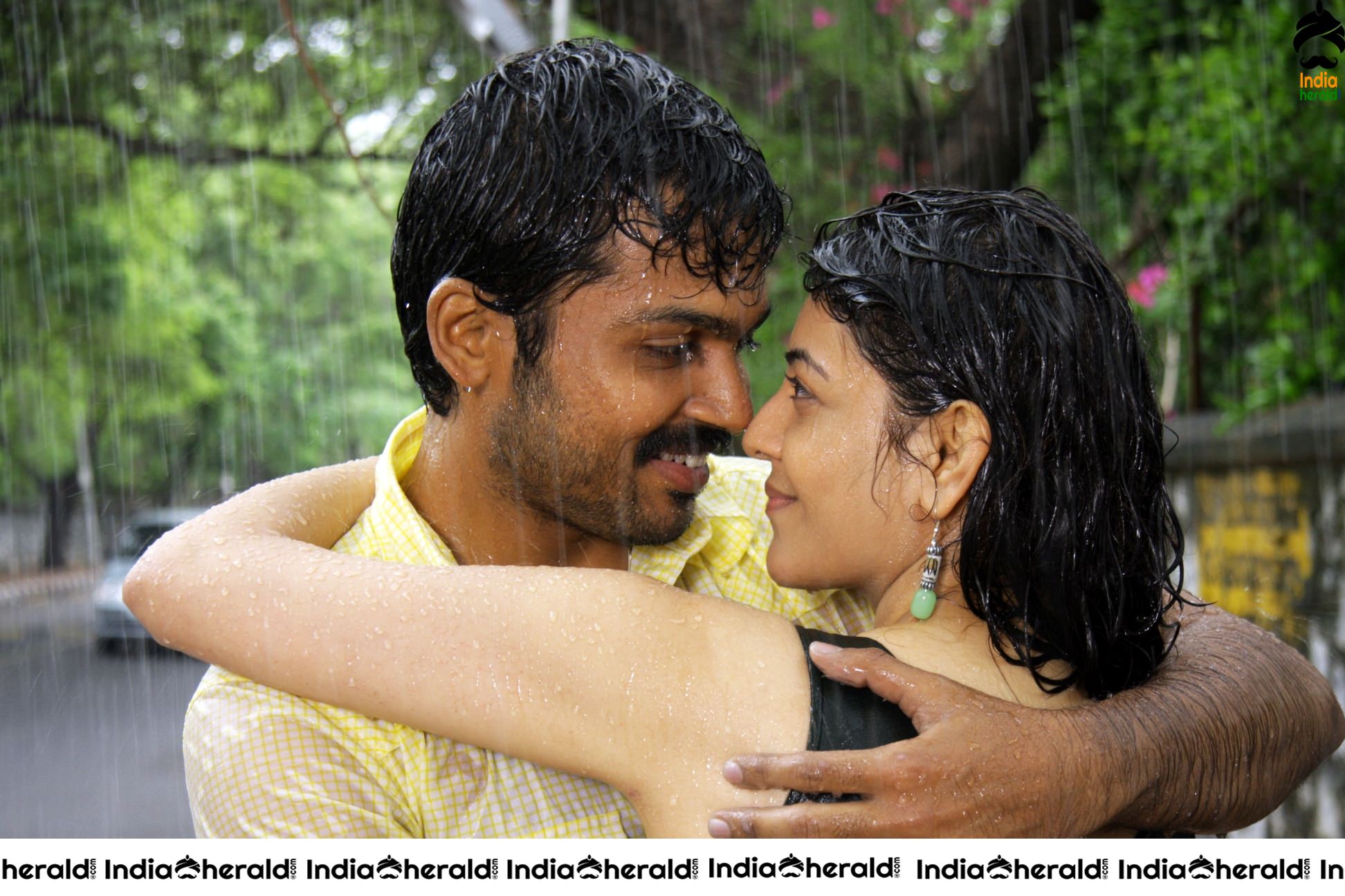 Unseen Rare Hot Kajal Aggarwal and Karthi Photos from Naan Mahan Alla Set 3