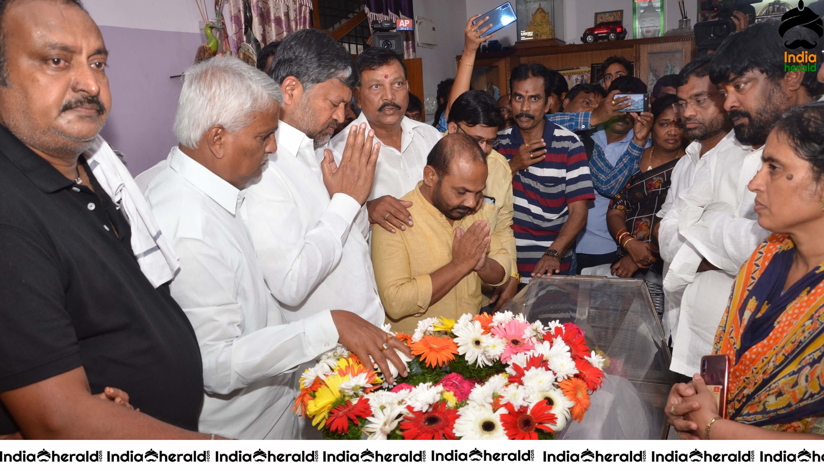 Venu Madhav Body At His Residence