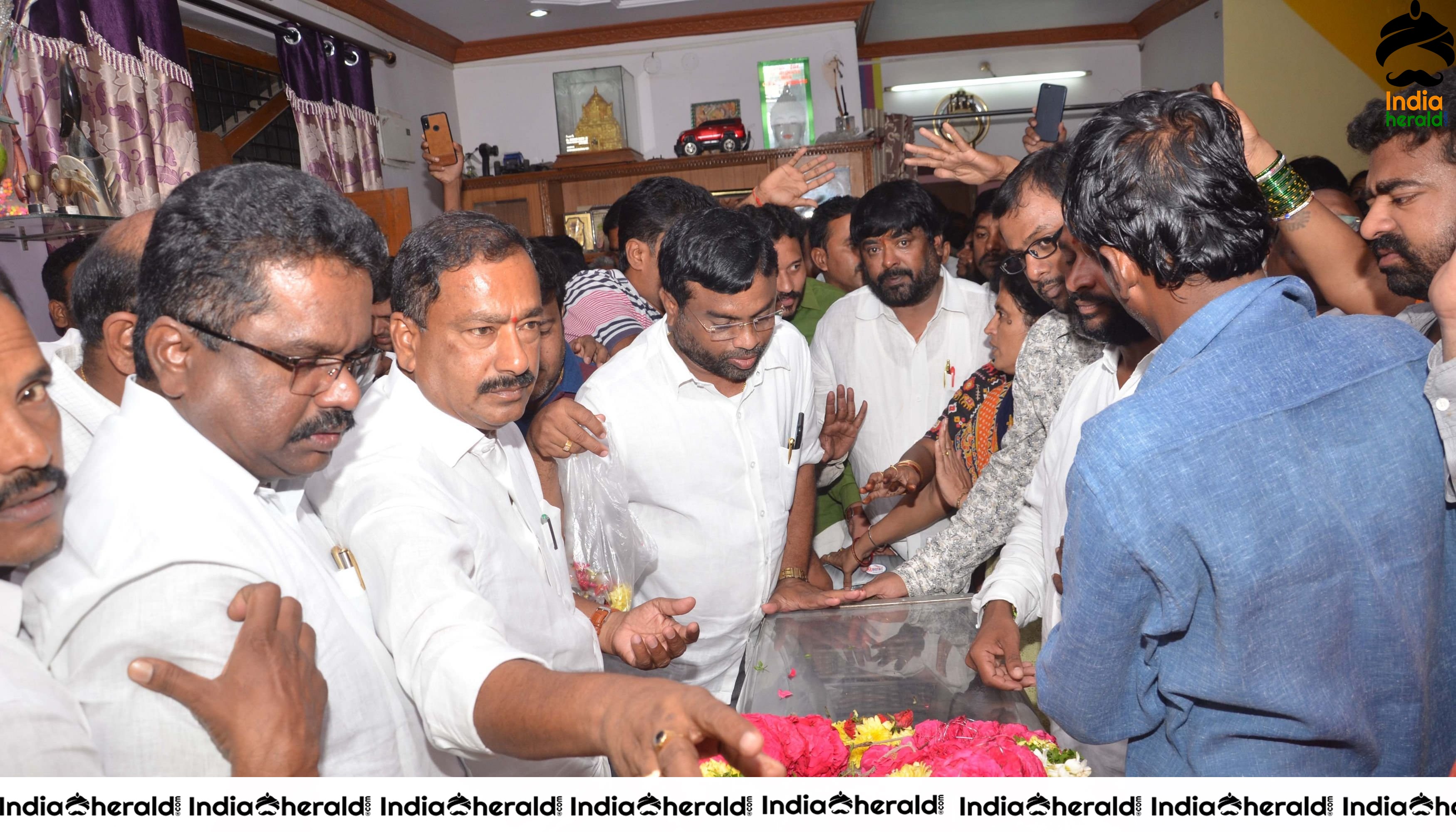 Venu Madhav Body At His Residence