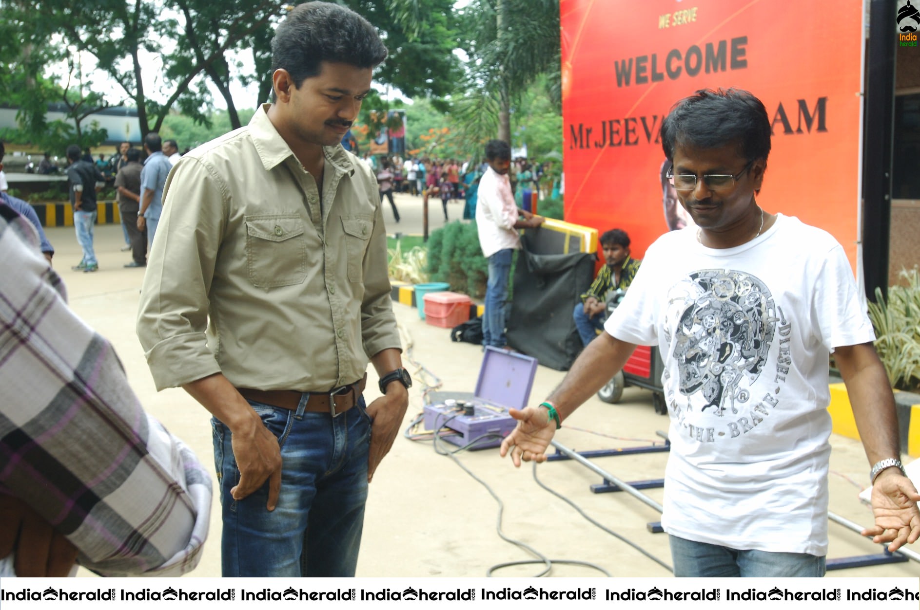 Vijay and Samantha in Kaththi Movie Unseen HD Photos Set 3