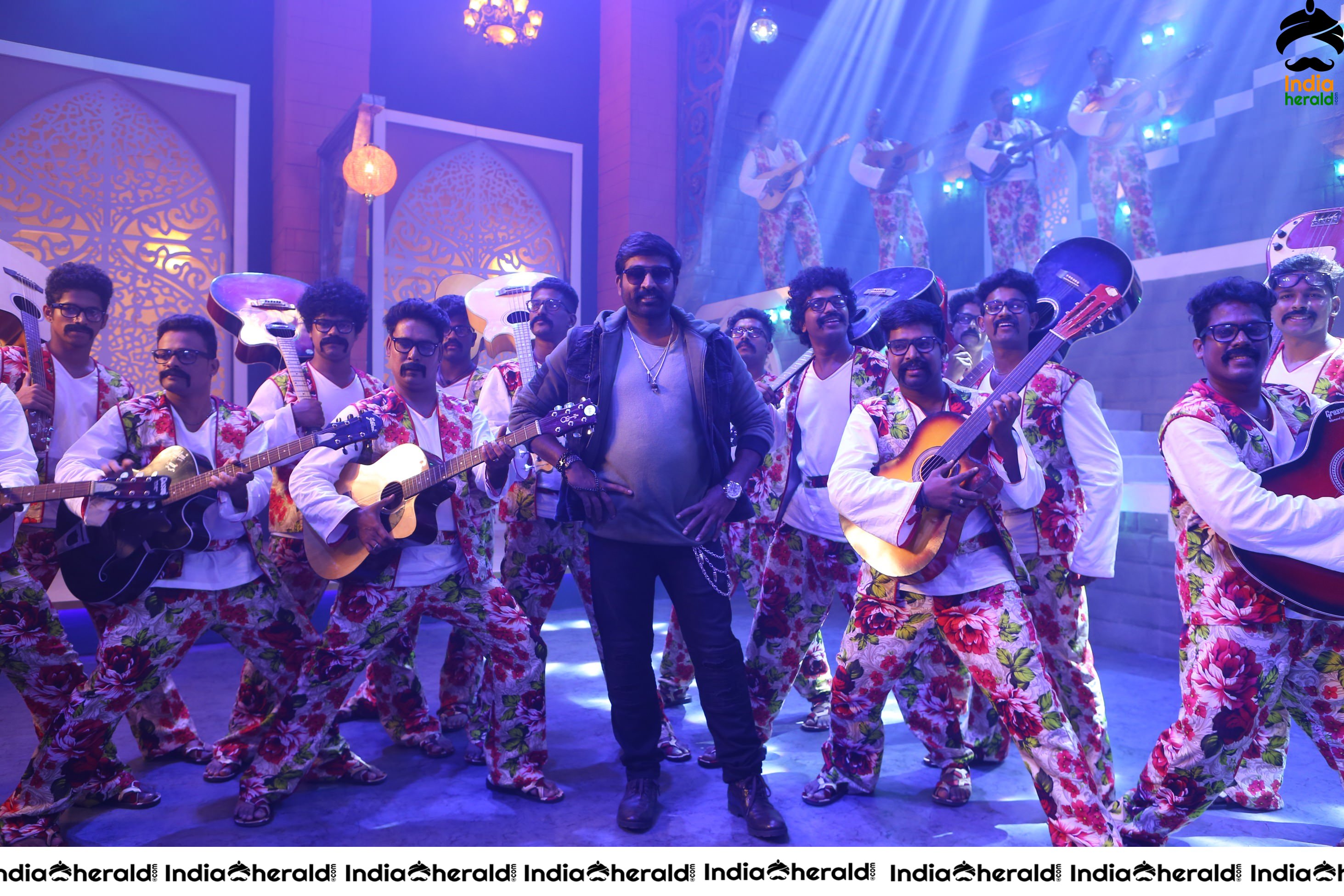 Vijay Sethupathi and Raashi Khanna HD Stills from Sangatamizhan movie