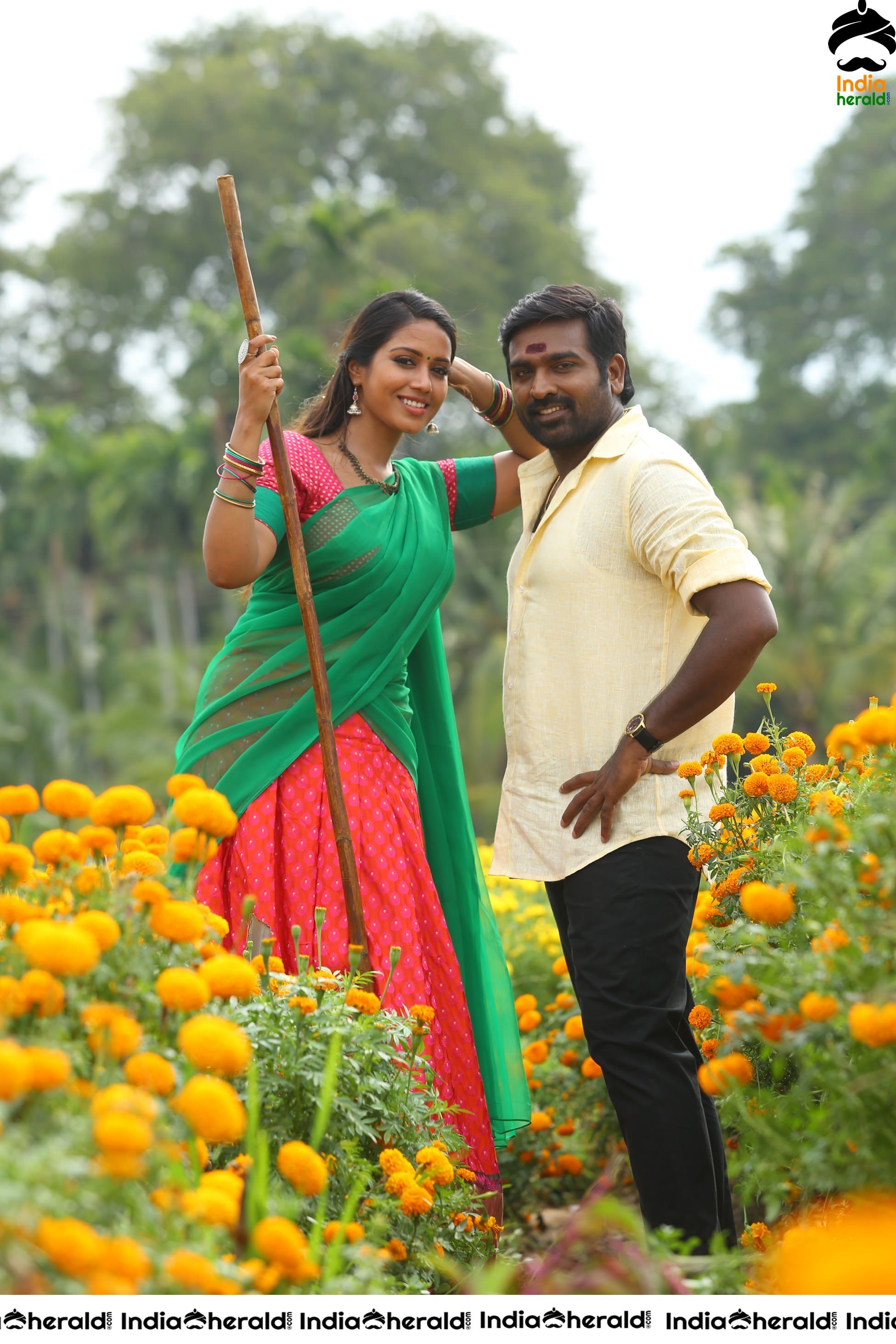 Vijay Sethupathi and Raashi Khanna HD Stills from Sangatamizhan movie