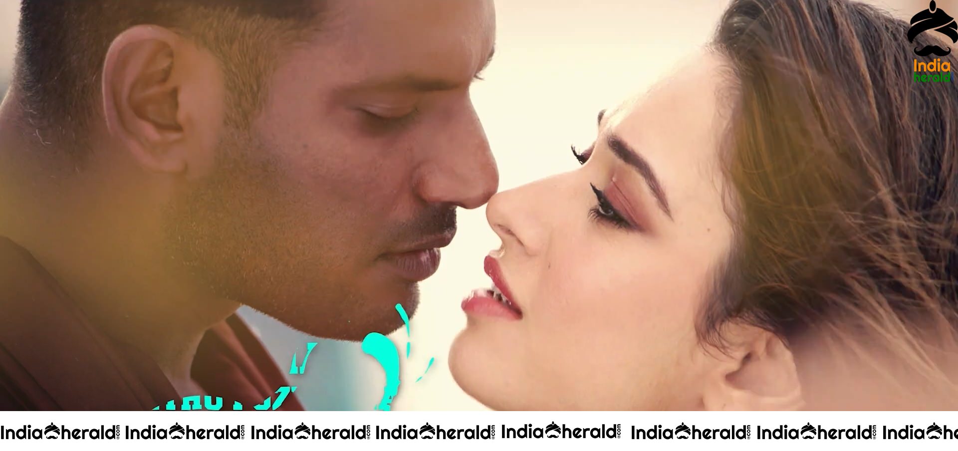 Vishal and Tamanna Hot Stills from Nee Sirichaalum Lyric Video Set 4