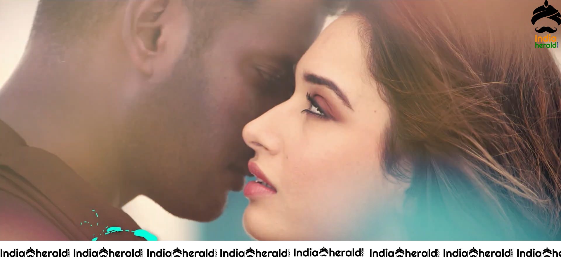 Vishal and Tamanna Hot Stills from Nee Sirichaalum Lyric Video Set 4