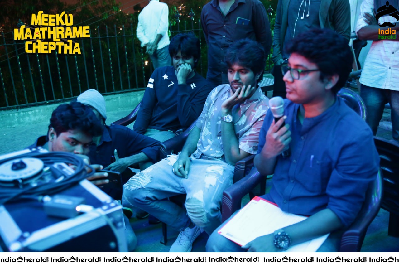 Working stills of Meeku Maathrame Cheptha Set 1