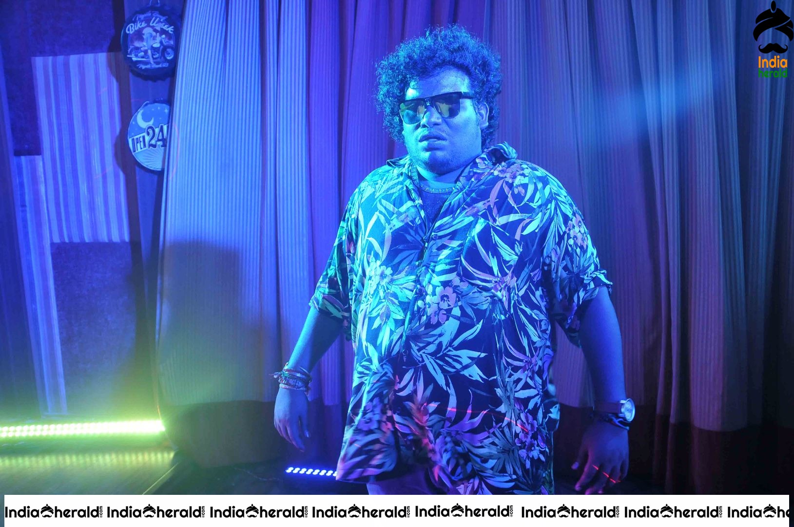 Yogi Babu in Takkar Movie Stills Set 1