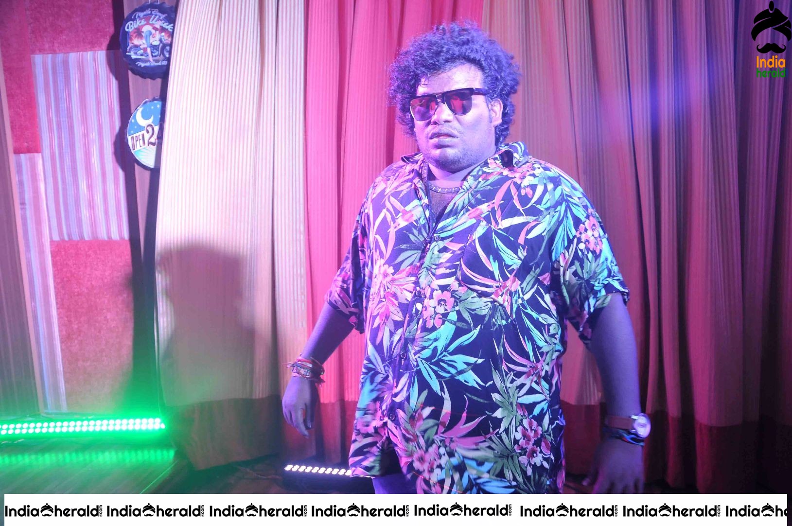 Yogi Babu in Takkar Movie Stills Set 1