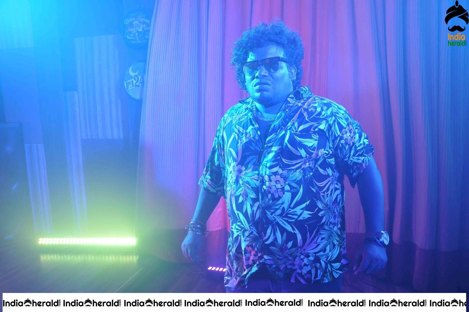 Yogi Babu in Takkar Movie Stills Set 1