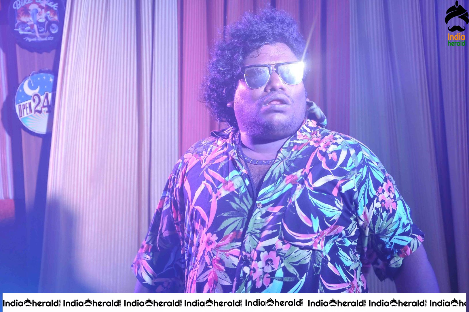 Yogi Babu in Takkar Movie Stills Set 1