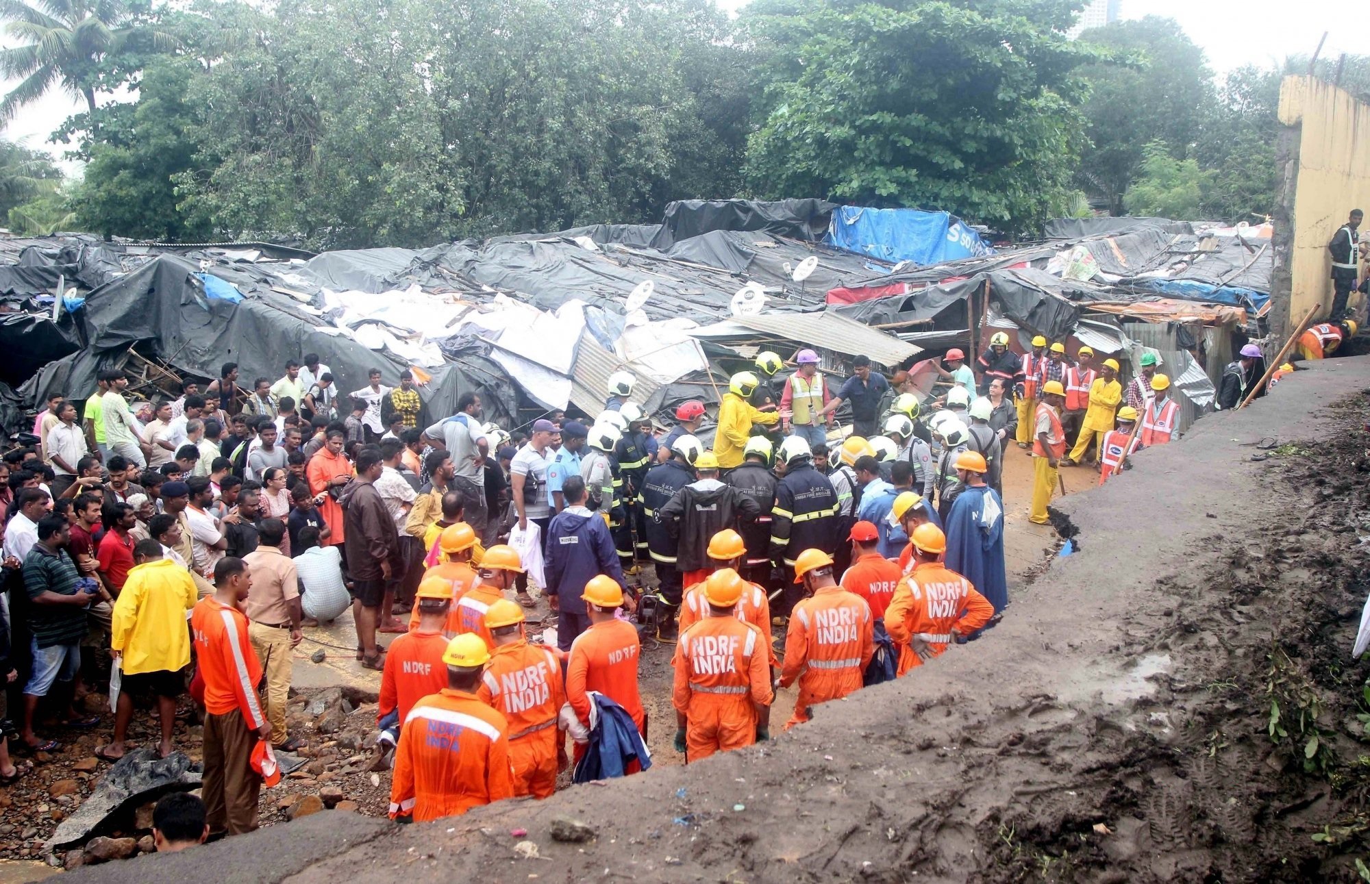 20 Killed In Mumbai As Pune Wall Crashes