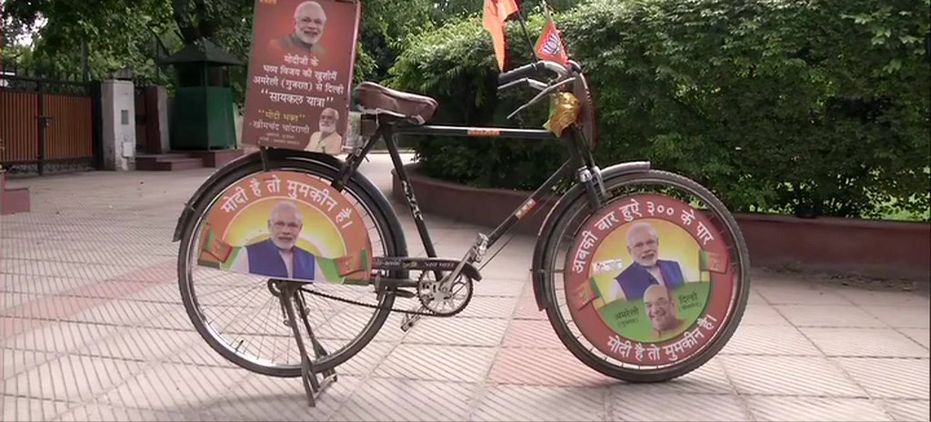 A BJP Worker Travelled From Gujarat To Delhi In Bicycle To Congratulate PM Modi