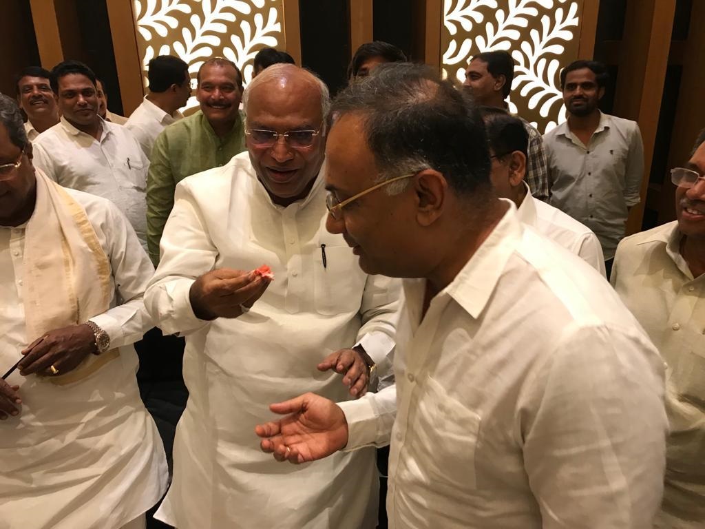 Congress Leader Celebrated Senior Party Leader Mallikarjun Birthday