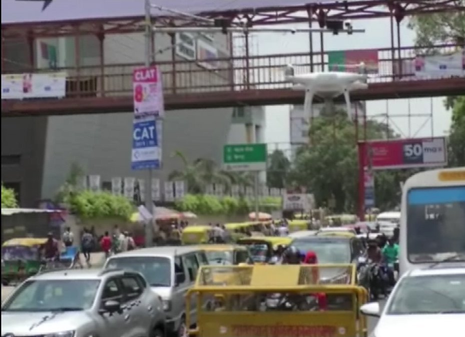 Drones Deployed By the Traffic Police In Kanpur To Monitor Traffic