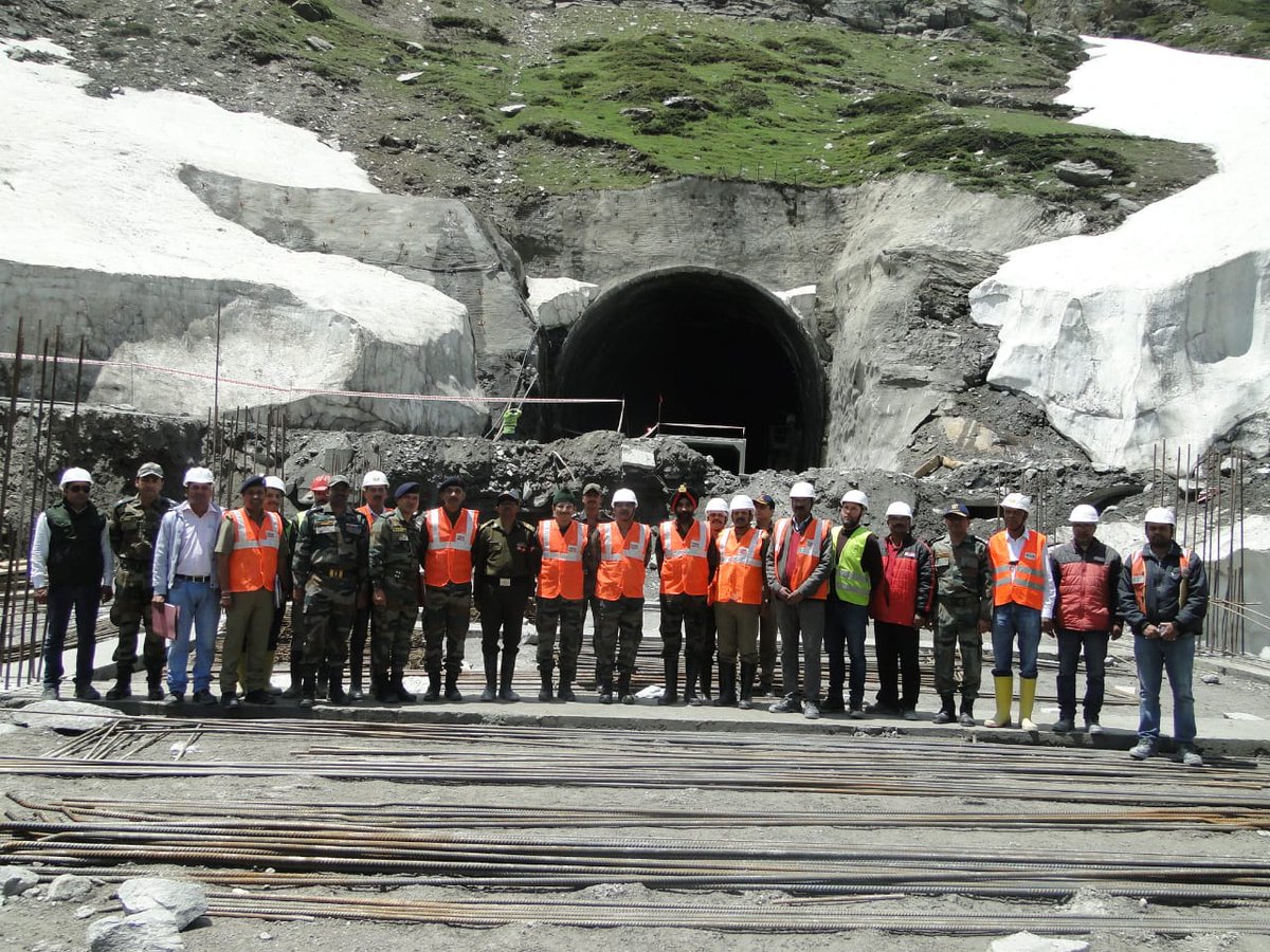 General Harpal Singh Reviewed The Ongoing Work Of Rohtang Tunnel