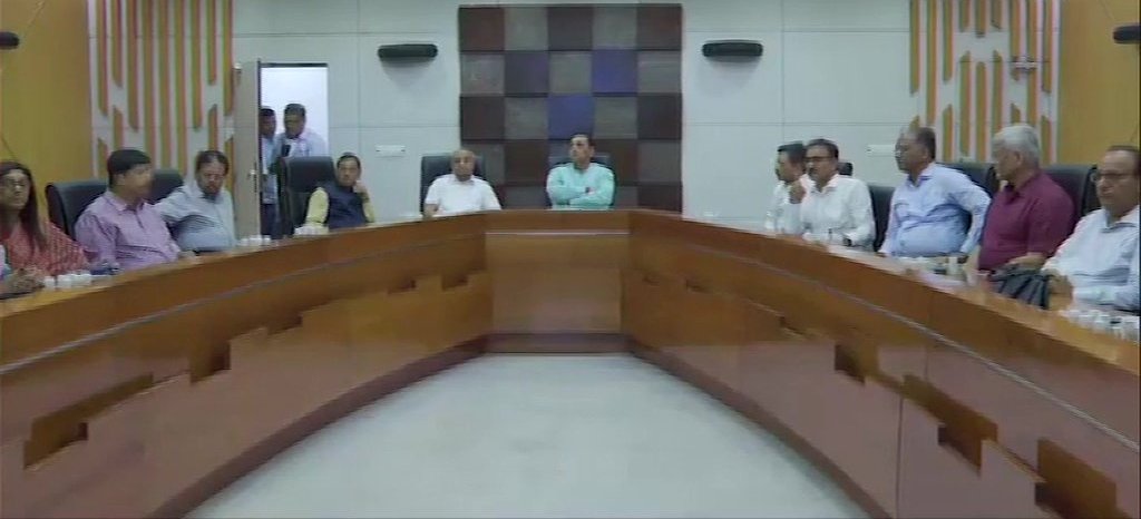 Gujarat CM Vijay Rupani Holds A Special Meeting With Officers On Cyclone Vayu