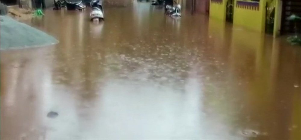 Heavy Rainfall In Hubli Result In Waterlogging