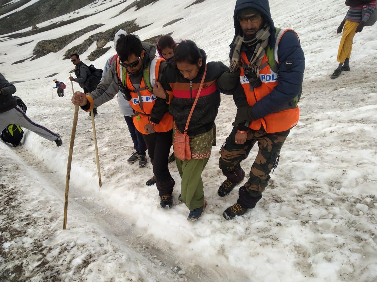 J And K Governor Satya Pal Malik Has Appreciated The Role Being Played By The Mountain Rescue Teams