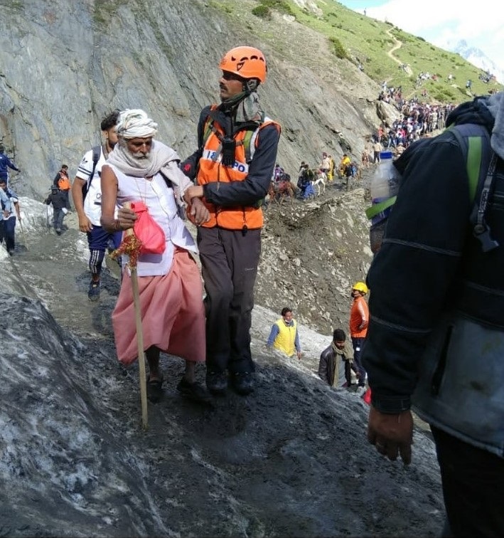 J And K Governor Satya Pal Malik Has Appreciated The Role Being Played By The Mountain Rescue Teams