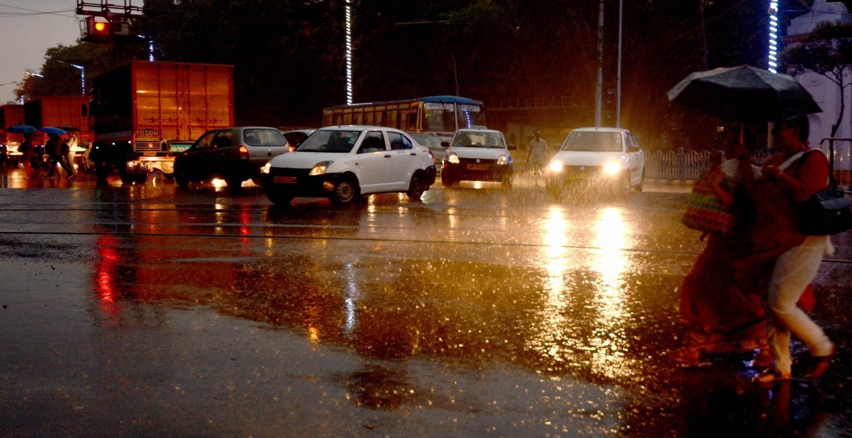 Kolkata Rains Provide Some Respite To The Residents
