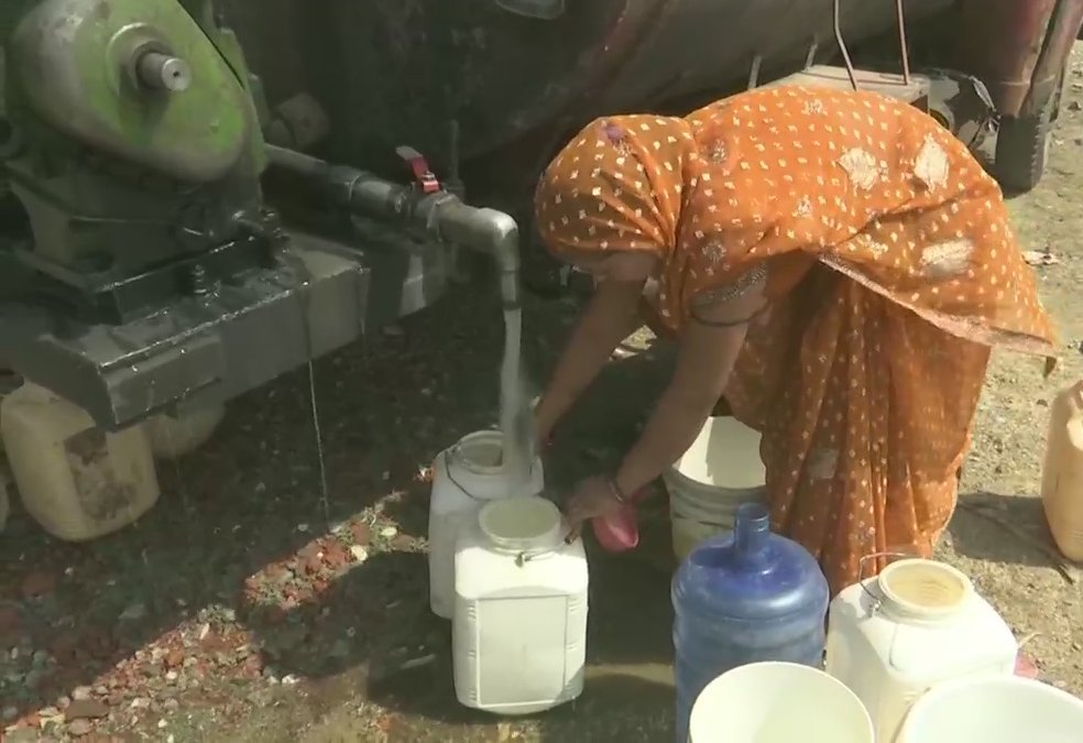 People Suffering From Acute Water Shortage In Bhopal