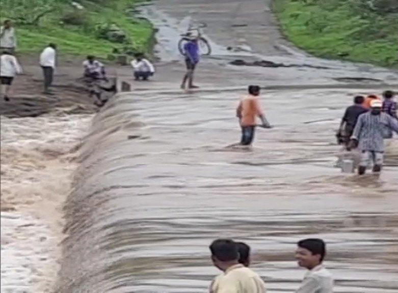 Several Roads And Bridges Flooded In Chhoto Udepur After Heavy Rains