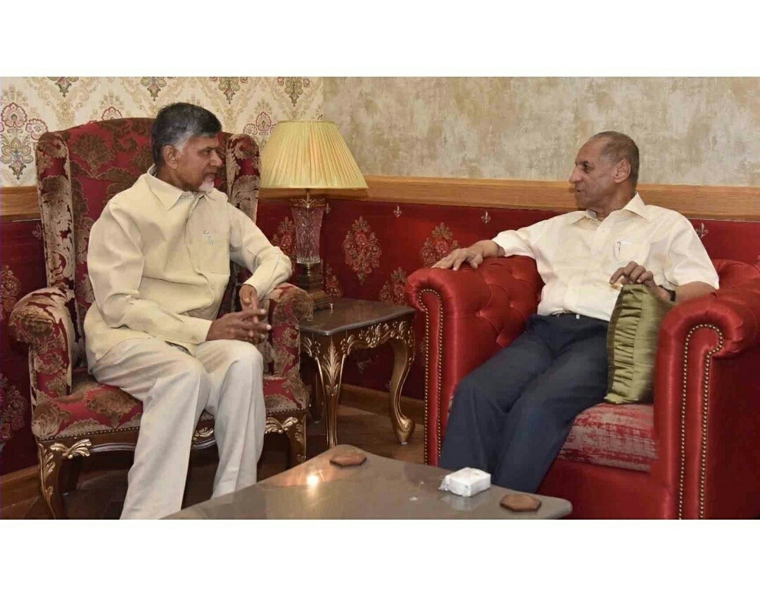 TDP Cheif Chandrababu Naidu Meets Governer E S L Narasimhan