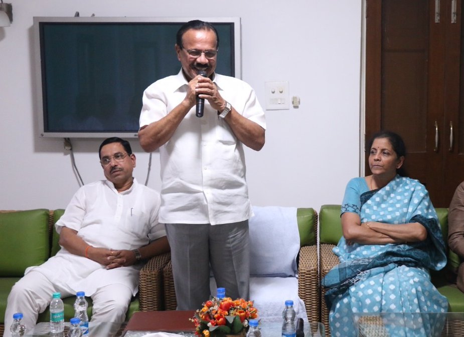 Union Minister DV Sadananda Gowda Organised A Dinner Meet For Karnataka BJPs MPs