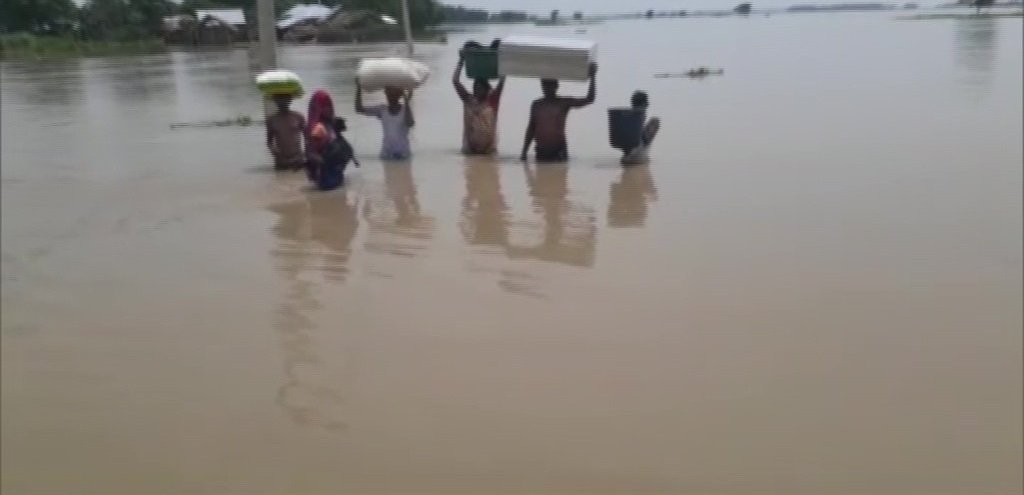 Water Level In River Mahananda Rising Due To Heavy Rainfall