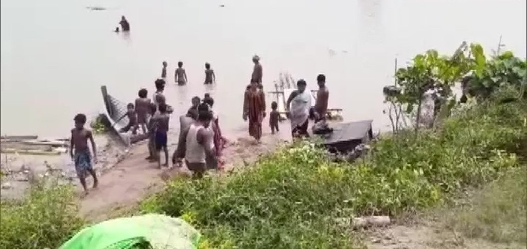 Water Level In River Mahananda Rising Due To Heavy Rainfall