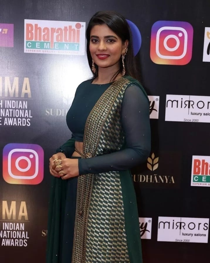 Aishwarya Rajesh Hot Photos In Award Function