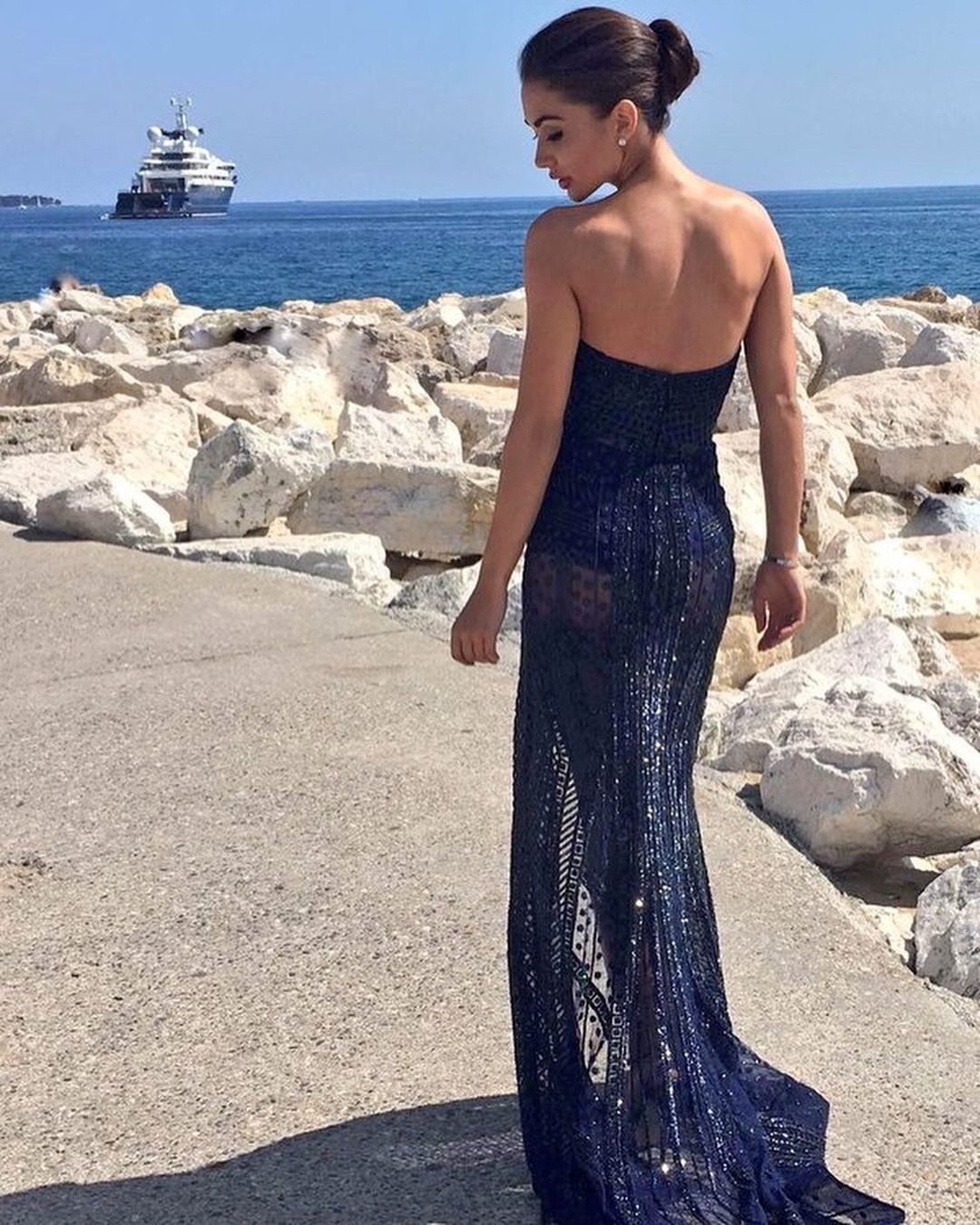 Amy Jackson sizzlers Photos